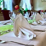 Pensjonat Traditionsgasthaus Goldener Loewe Restaurant &