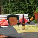 Pensjonat Traditionsgasthaus Goldener Loewe Restaurant & Riesa
