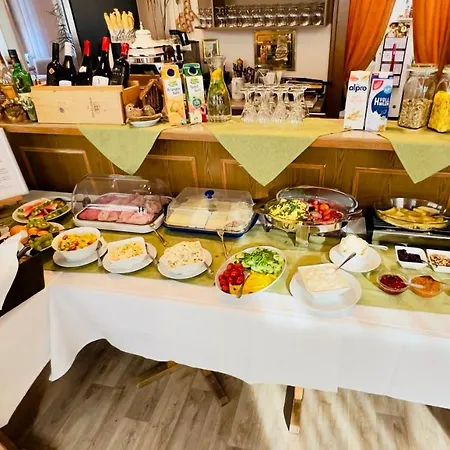 Traditionsgasthaus Goldener Loewe Restaurant & Guest house Riesa
