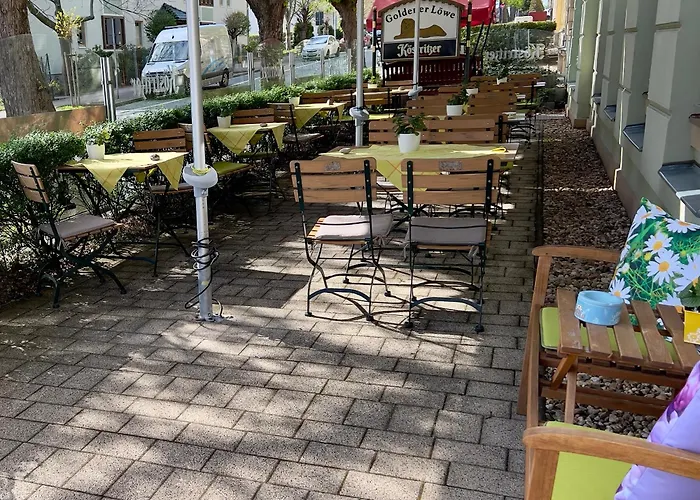 Traditionsgasthaus Goldener Loewe Restaurant & ريزا