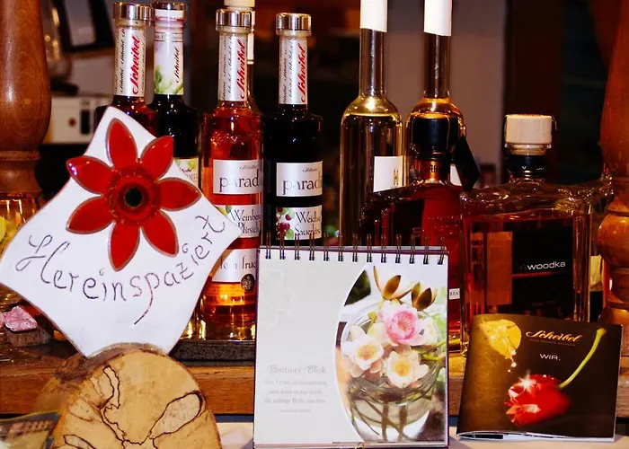 Traditionsgasthaus Goldener Loewe Restaurant & Гостевой дом *